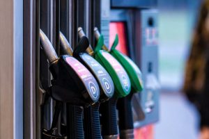 Δελτίο Τύπου για Σταθεροποίηση φορολόγησης στα καύσιμα, αφορολόγητο στα φορτηγά μεγάλου ωφέλιμου φορτίου